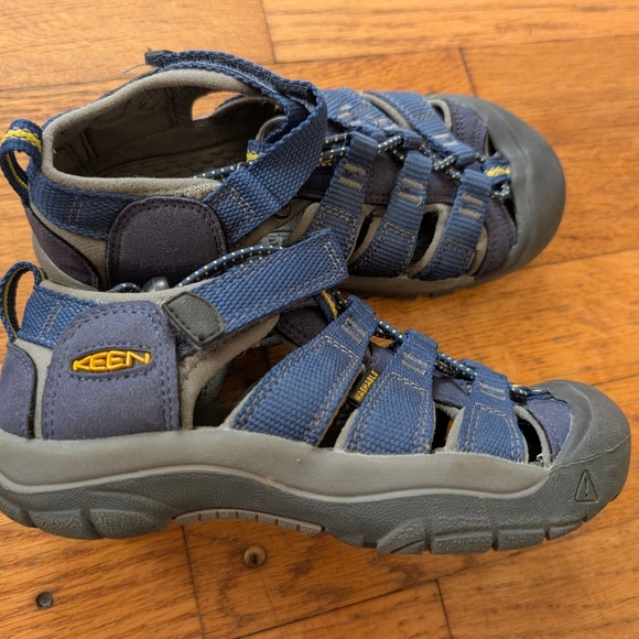 Keen Blue Sandals Boys Size 13 - Picture 2 of 6